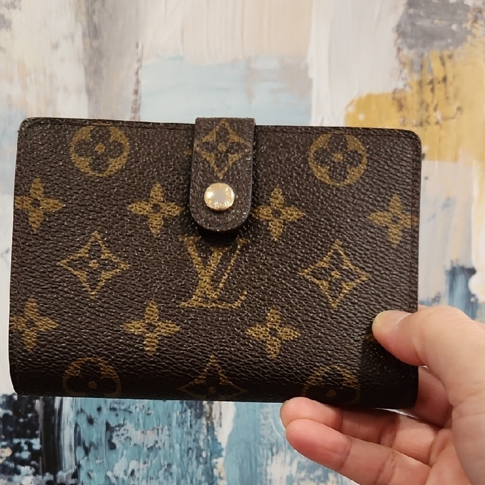 • Authentic Louis vuitton Monogram  Porte Monanaie Billets Bifold